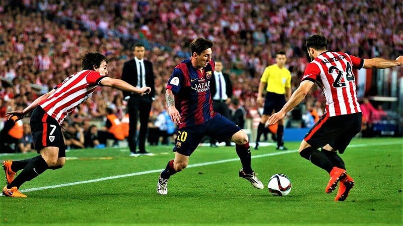 Messi là cầu thủ có những cách lừa bóng qua người rất tốt